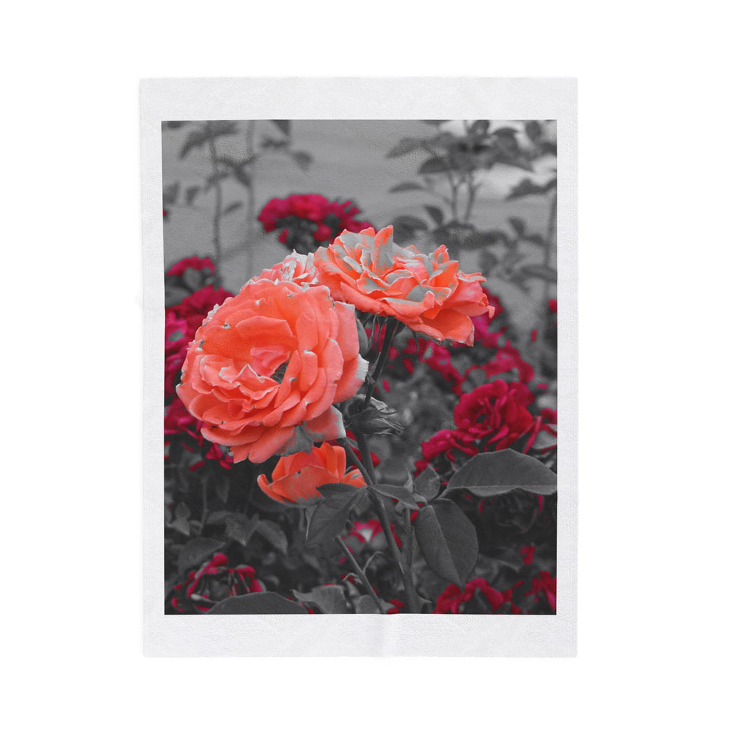 Coral Roses Velveteen Plush Blanket — Soft Floral Throw for Home, Gift for Her