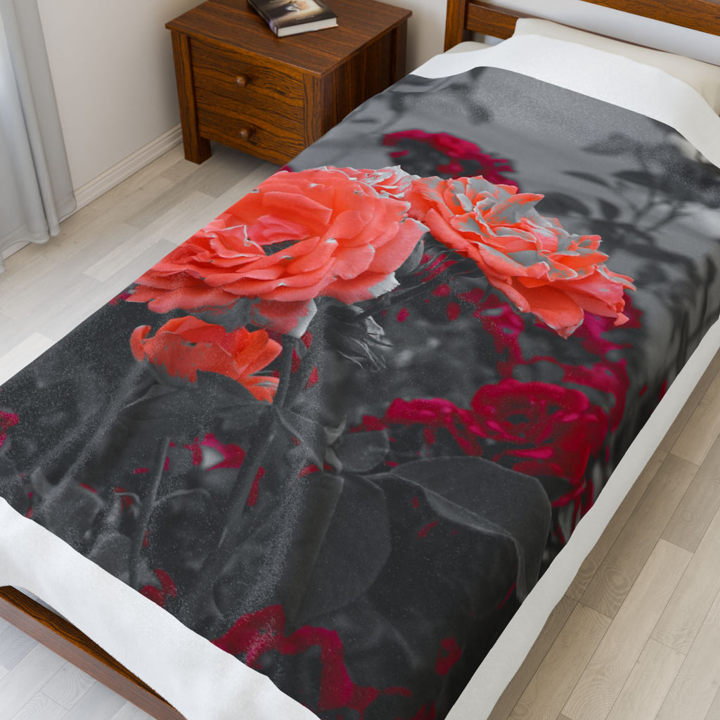 Coral Roses Velveteen Plush Blanket — Soft Floral Throw for Home, Gift for Her